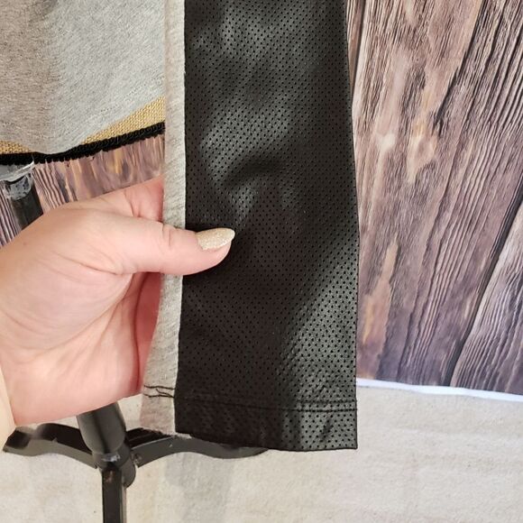 NWT Revolve Lovers + Friends Long Sleeve Top - Picture 6 of 11